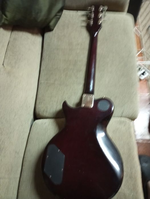 Guitarra elétrica bonita