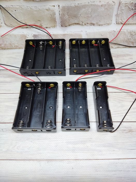 Холдер держатель бокс для аккумуляторов 18650