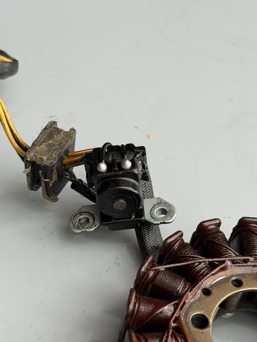 Stator Stojan Alternator Iskrownik SUZUKI DR125 Gn
