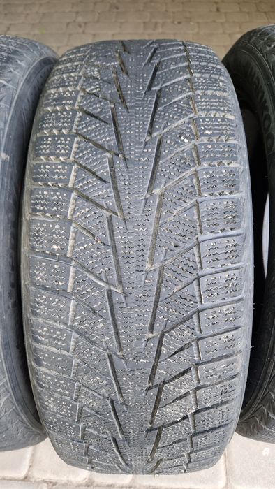 Шини Hankook Winter I*Cept IZ2  205/55 R16 94T