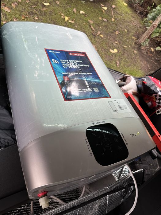 Bojler elektryczny VELIS WiFi 80 65 L 1500 W Ariston