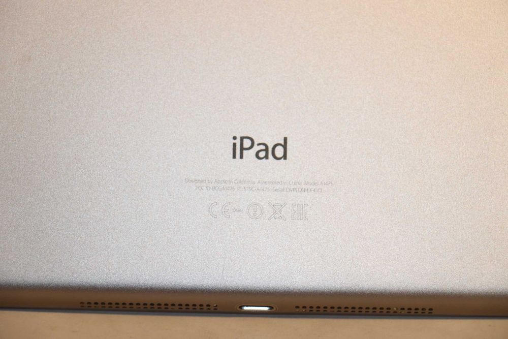 Apple A1475 iPad Air Wi-Fi 4G 16GB Space Gray, заблокирован по Id!
