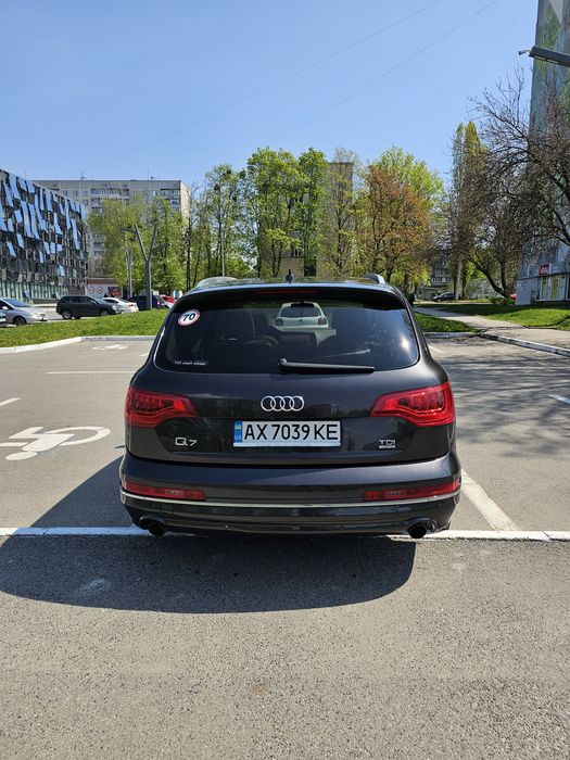 продам AUDI Q7 2013 г. дизель 3,0