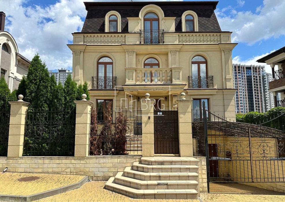 Продажа дома в центре Киева на Печерске 500м с ремонтом без комиссии