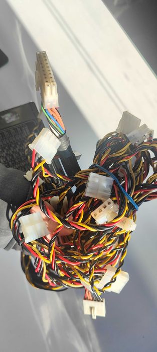 Блок живлення Be Quiet P4-400W-S1.3