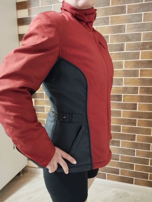 Мотокуртка жіноча