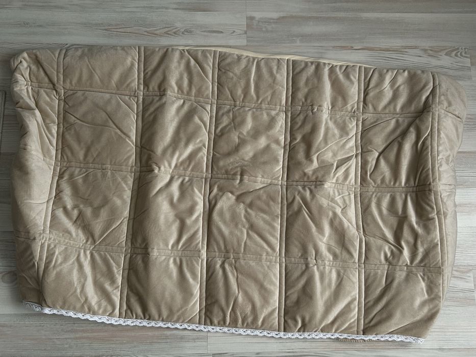 Чохол на спинку ліжка