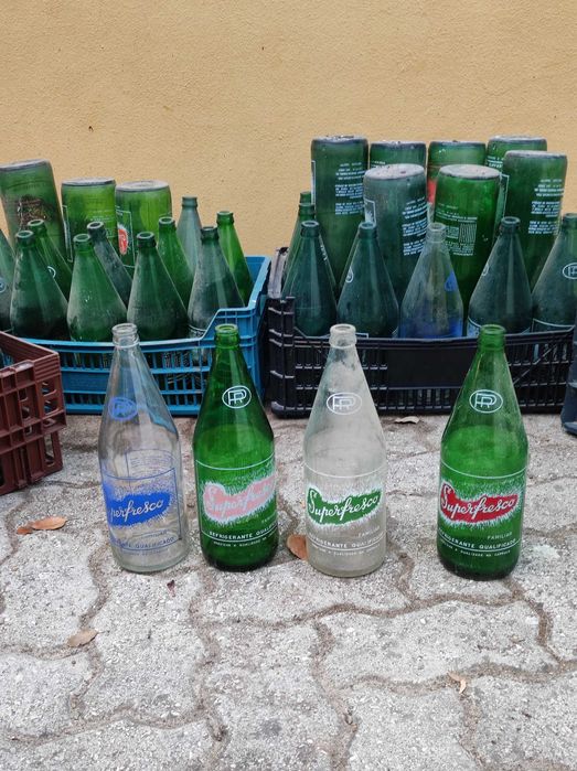 Lote 80 garrafas refrigerante pirogravadas Superfresco (anos 60/70/80)