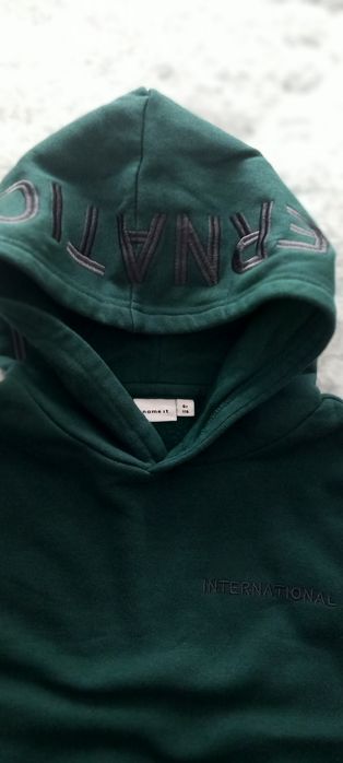 Camisolas com Capuz Menino Tam 6 Anos  ( Portes Incluídos)