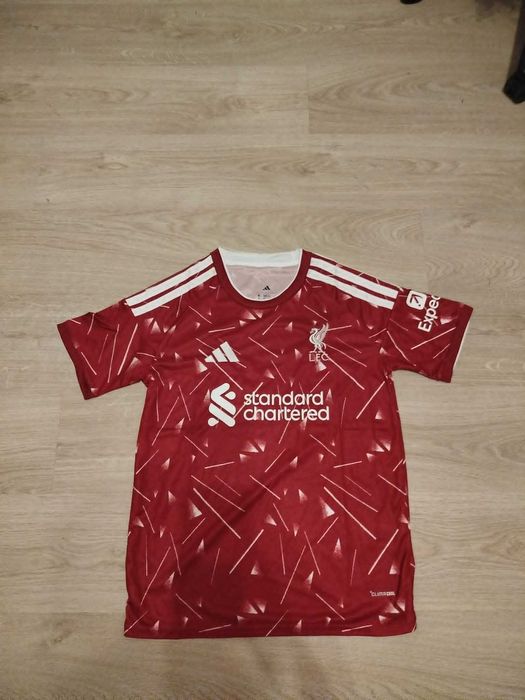 Domowa Koszulka Piłkarska Liverpoolu z sezonu 2026/27 o rozmiarze M