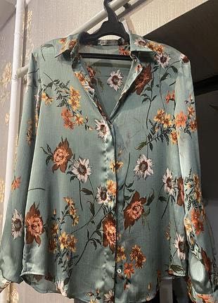 Блузка в цветах Zara S