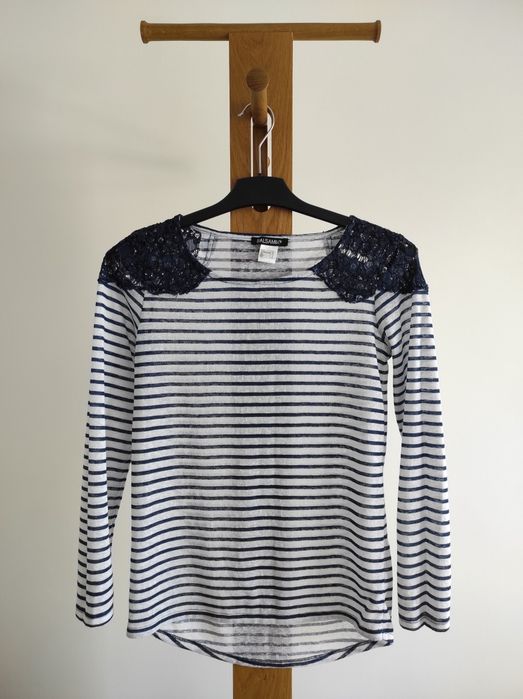 Sweatshirt com renda
