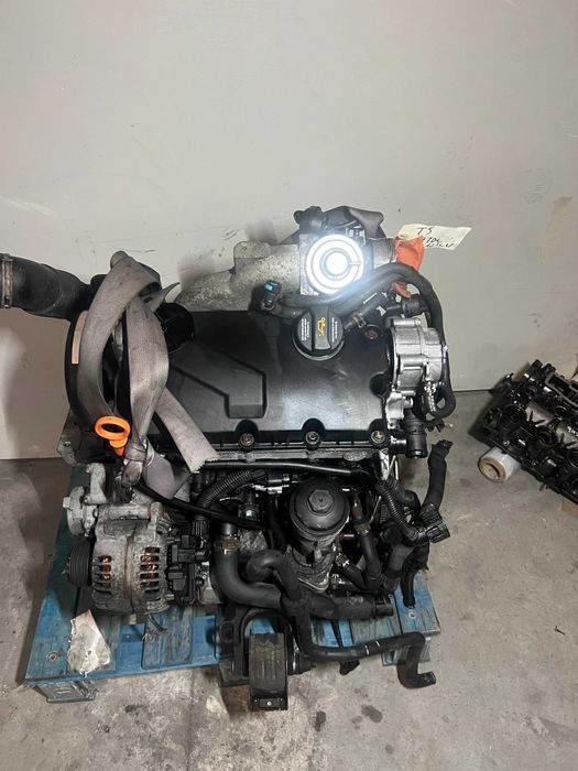 Motor Vw Transporter T6 1.9 TDI ref: AXB