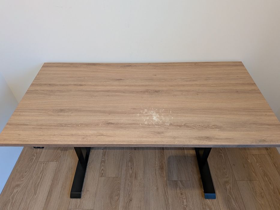 Biurko z elektryczną regulacją wysokości E-MOVE E100