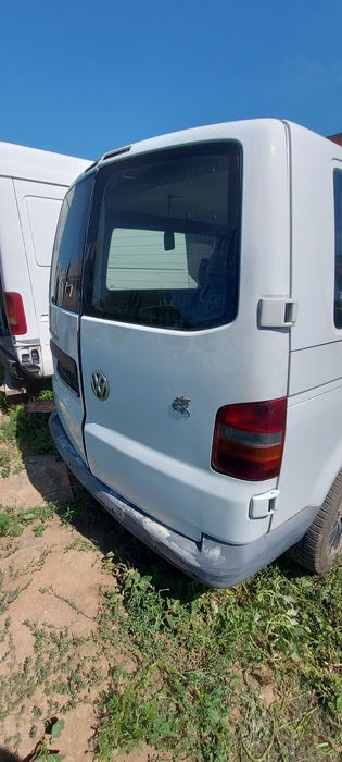 Продам задні двері Volkswagen Transporter T5