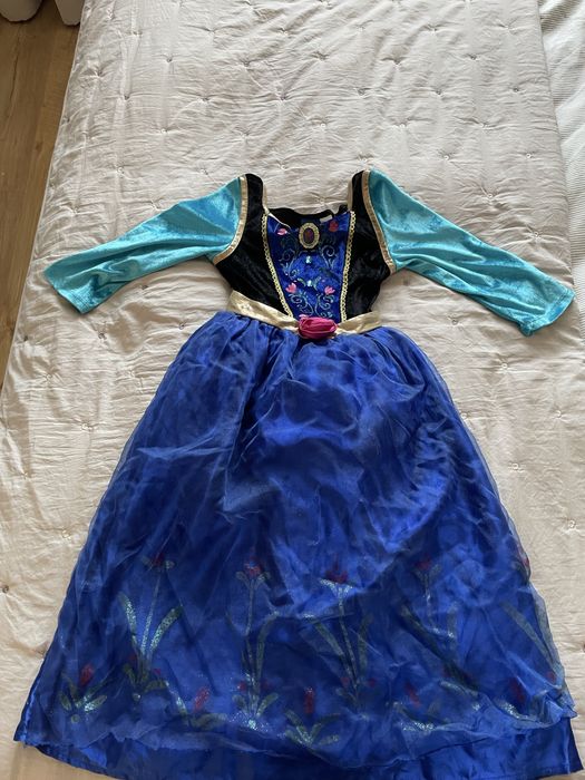 Stroj Anny z Krainy Lodu 122-128