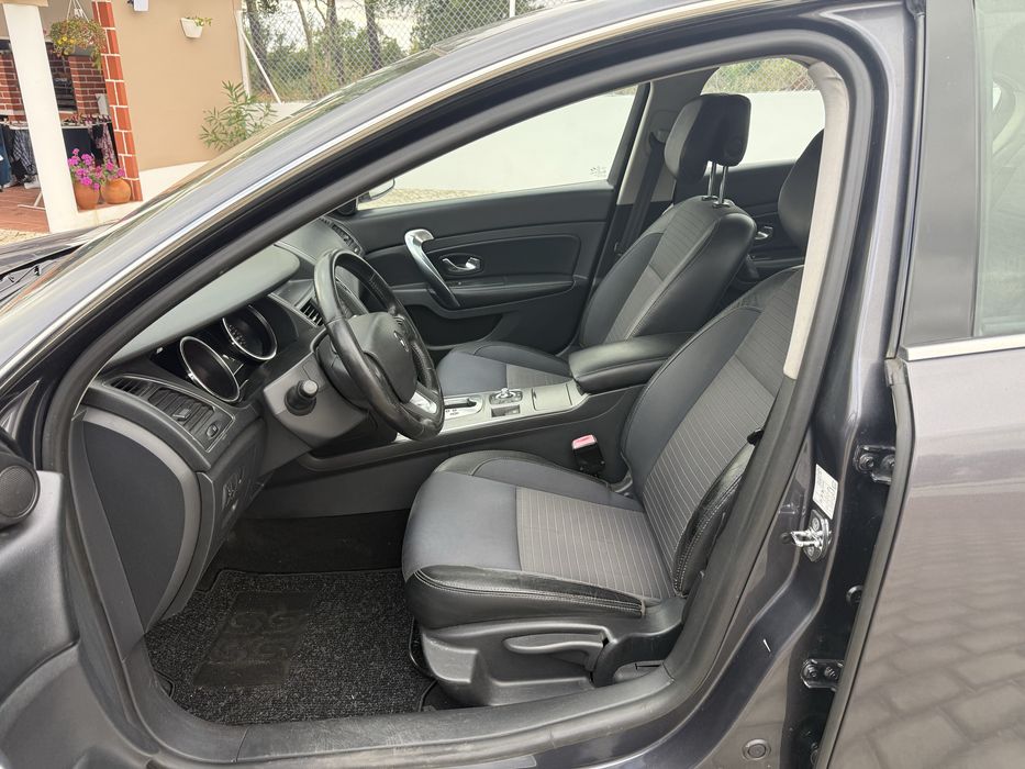 Renault Latitude 2.0 DCI