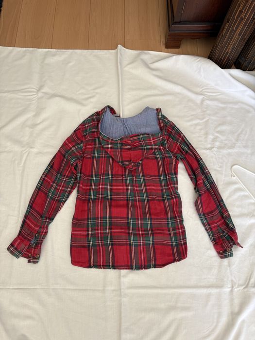 Camisa de menino com capuz, da marca Lanidor