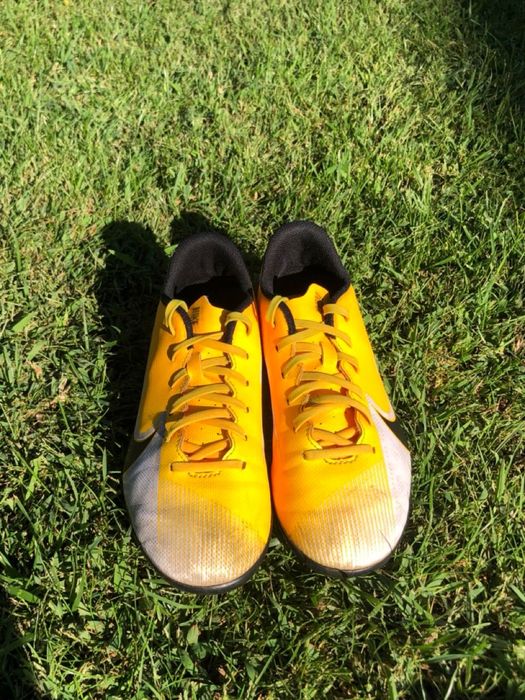Chuteira Criança Nike Mercurial Vapor 13 Academy REBAIXA!