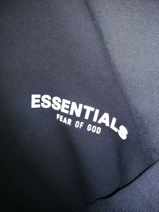 Продам Світшот ESSENTIALS (Оригинал)