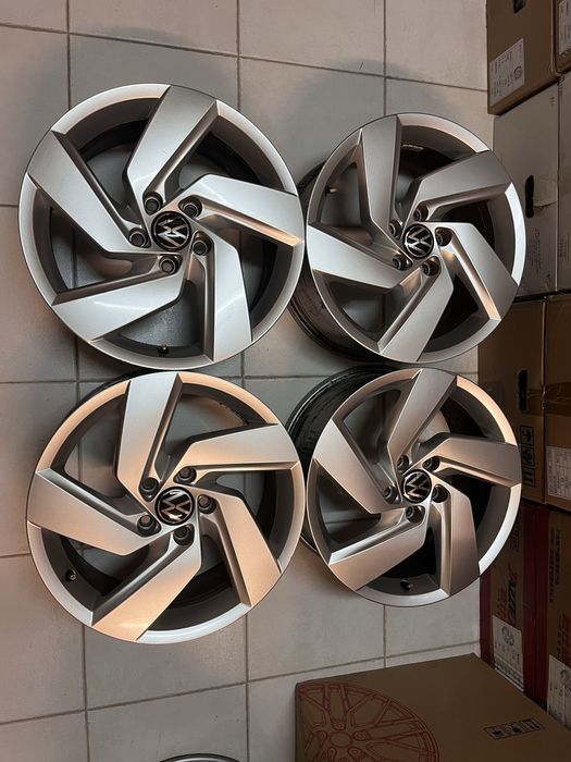 Jantes 17” 5x112 Originais Vw Golf MK8 Richmond