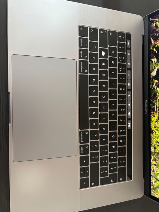 MacBook Pro 2018 15-inch 16GB 1TB SSD