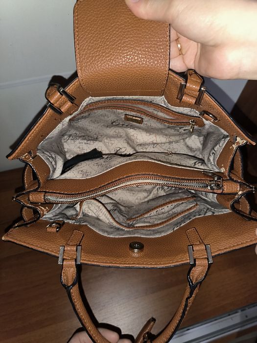 Продам Guess сумка