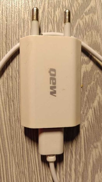 Продам зарядное устройство для телефона usb 5v 1a