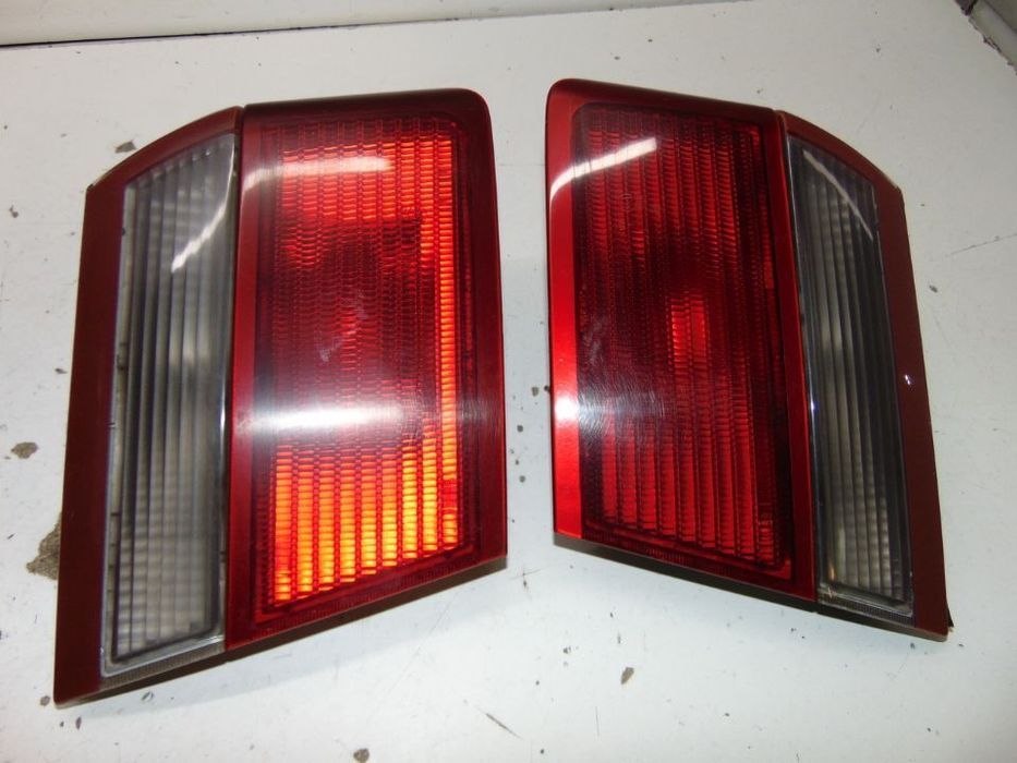Mazda 626 farolins trás originais