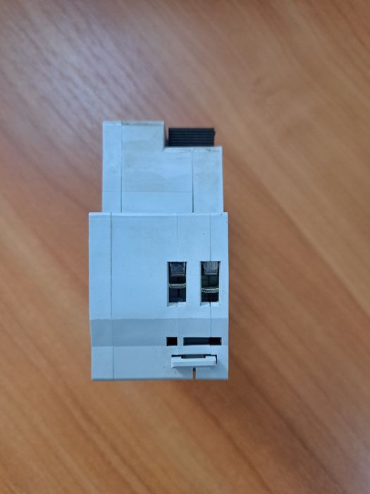 АЗВ2-2. Диференційний автомат