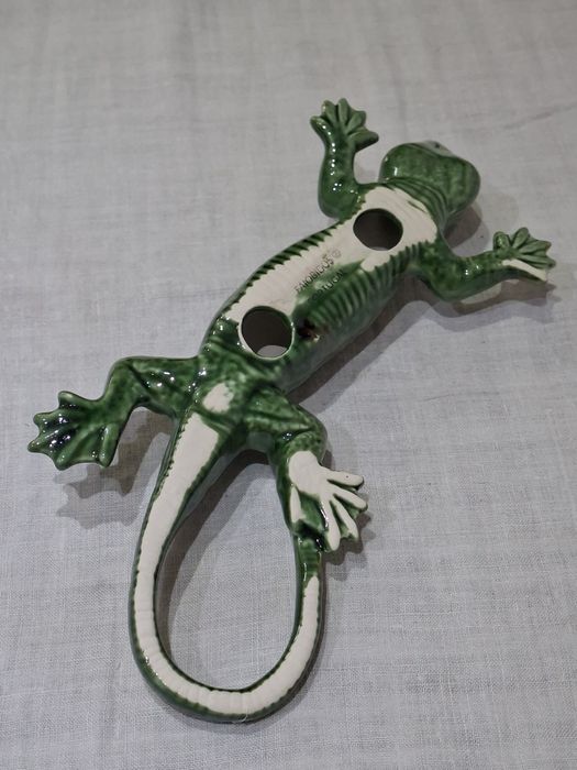 Lagarto , Sardão  , Iguana em cerâmica das Caldas