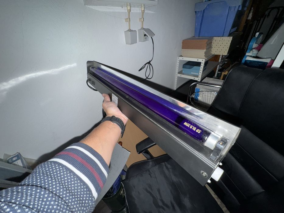 Luz negra roxa para decorar