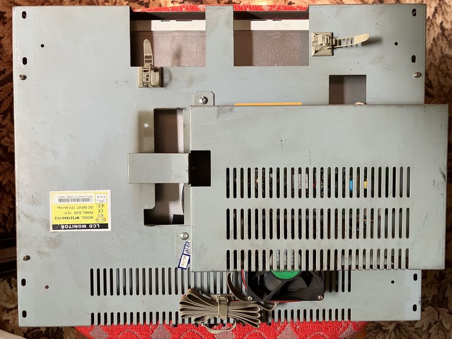 Монитор или телевизор на 12В