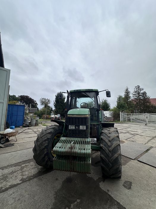 John Deere 6800