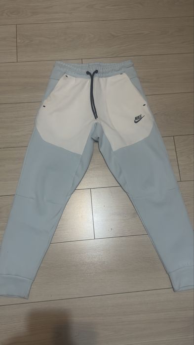 Dres Nike tech fleece