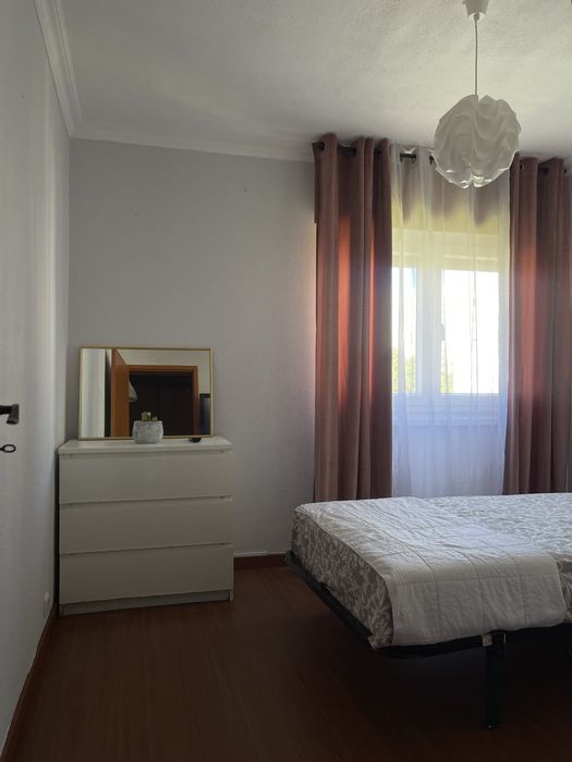 Quarto para alugar - entrada imediata