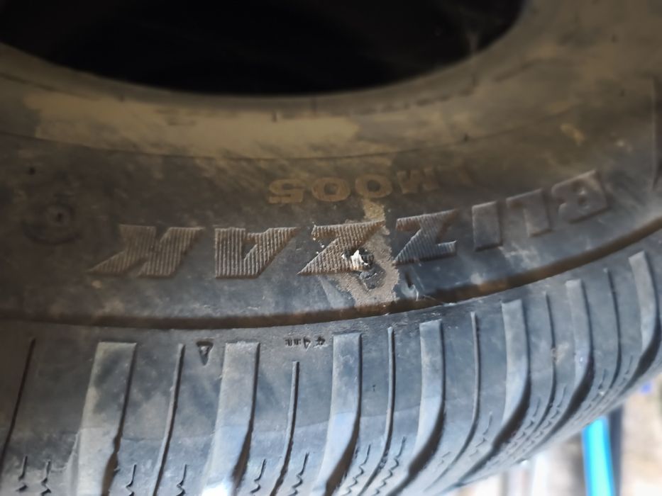 Opony zimowe 245/70/16 Bridgestone Blizzak komplet 4 sztuk