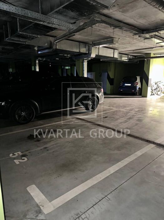 Продаж паркомісця в підземному паркінгу ЖК Версаль