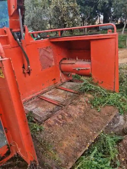 Espalhador estrume / alimentador de silagem