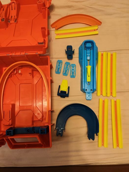 Трек хотвілс білдер турботрюки Hot wheels track builder