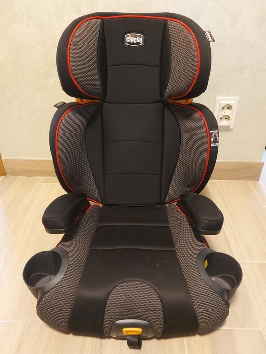 Дитяче автокрісло Chicco