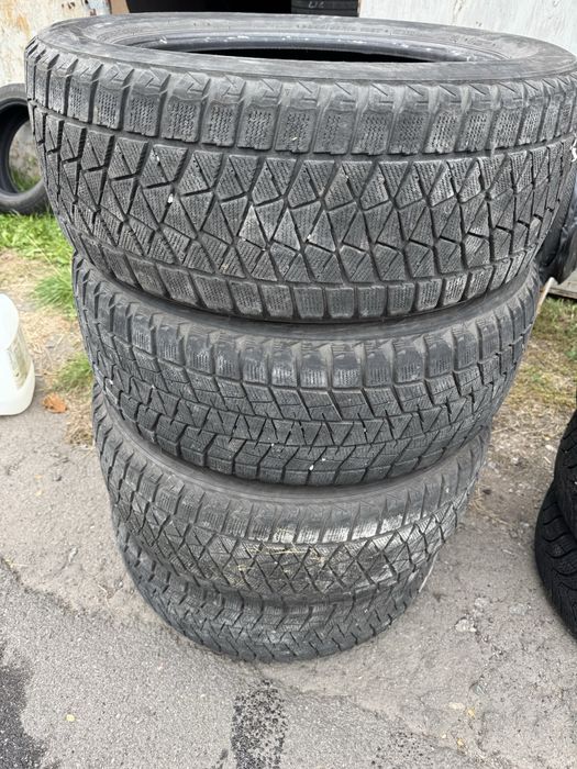 Brigestone Blizzak 245/55/19
