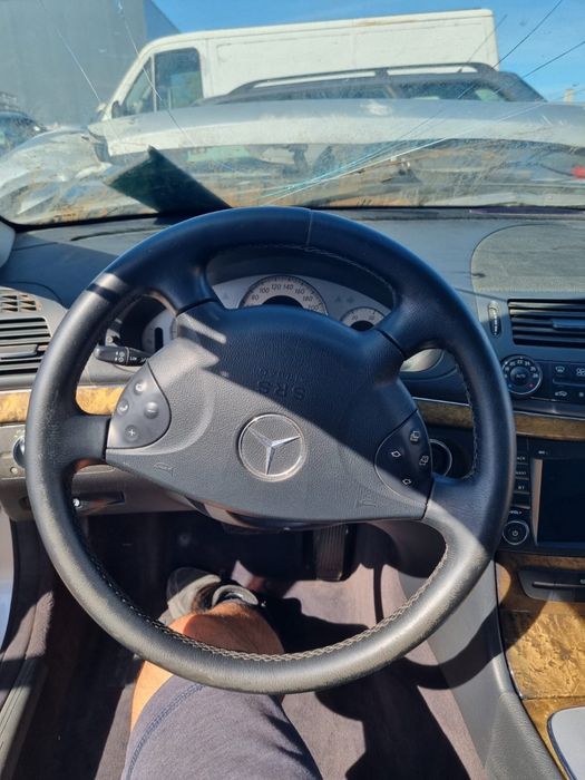 Mercedes-Benz E 220 CDI Automático 2005 - Acidentado, Ideal para Peças