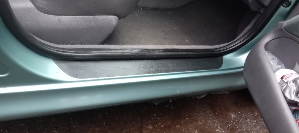 Обмін, Продам пежо 206 1.4