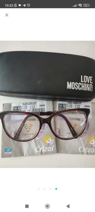 Moschino окуляри