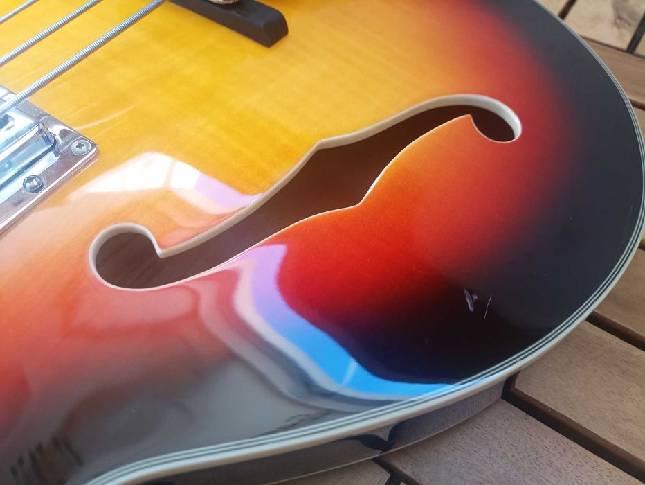 Chowny CHB-2, giatara basowa, semi hollow