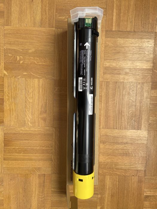 Продам картридж 106R03746