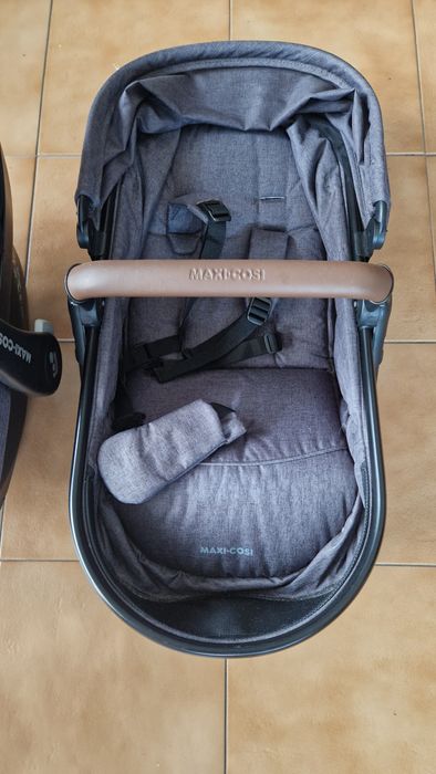 Maxi-Cosi Trio Zelia S + base rotativa Isofix