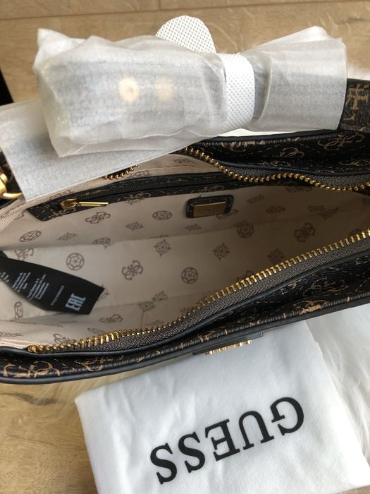 Жіноча сумка guess alexie коричнева.