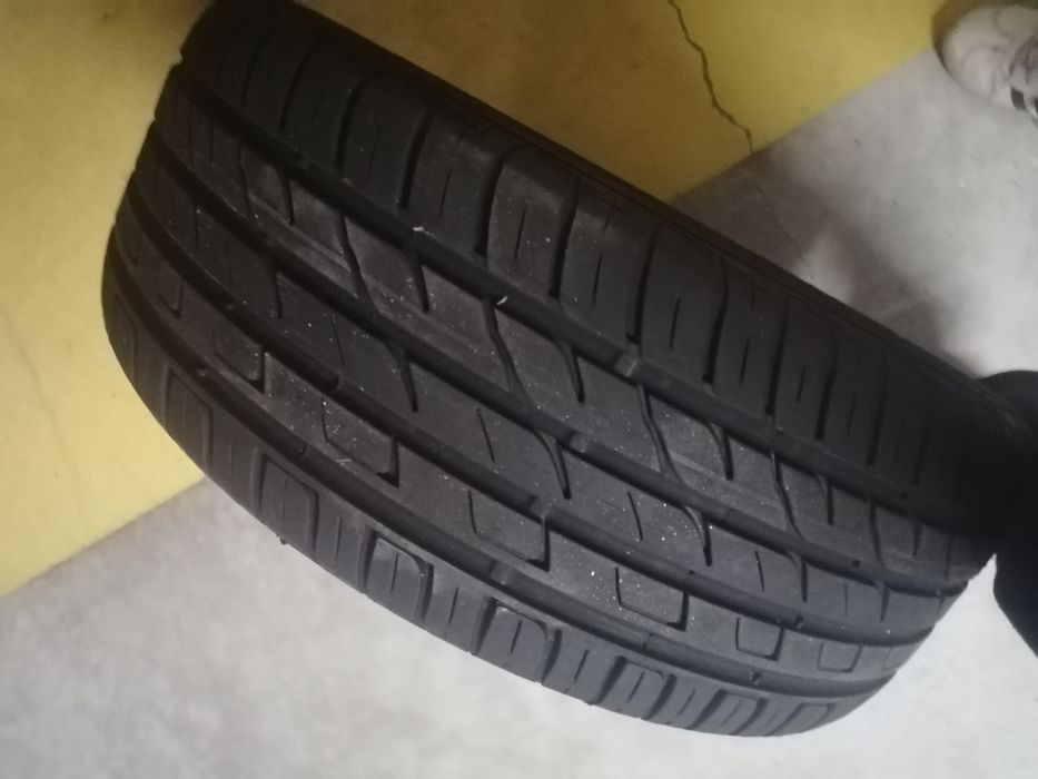 Pneu Semi novo 225/55 r17 Y XL